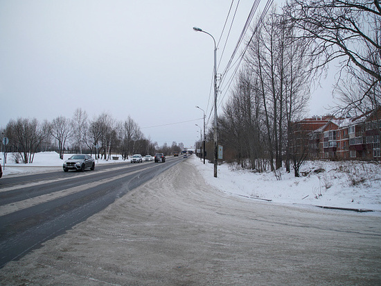 Сейчас горожане просто вынуждены нарушать, чтобы подъехать к своим домам