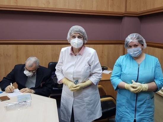 Около 40 сотрудников горуправы Калуги привились от коронавируса