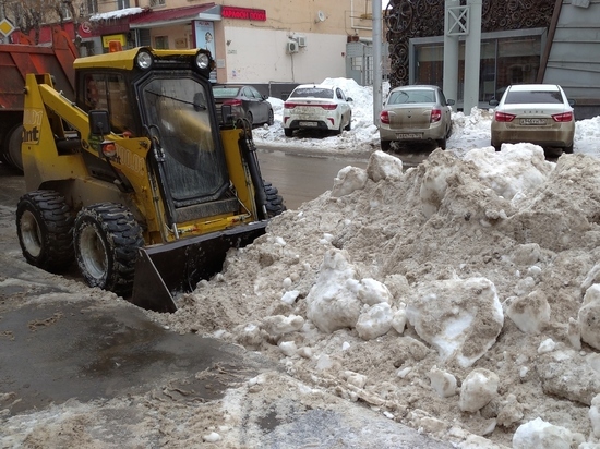 Перекрыт центр Саратова