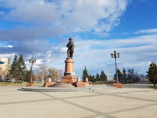 Мэрия Красноярска запретила парковку у БКЗ «из-за чистки снега»