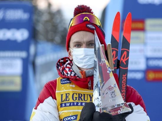 Лидер лыжных гонок выиграл масс-старт на 15 км «классикой» на восьмом этапе Кубка мира