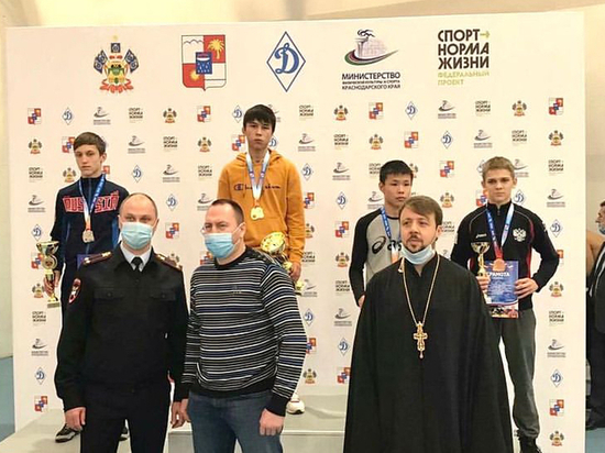 Калмыцкий борец оказался в числе призеров первенства ЮФО
