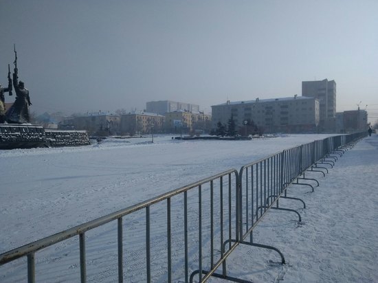 Власти перекрыли площади в Чите, спецтранспорт стянут в центр города