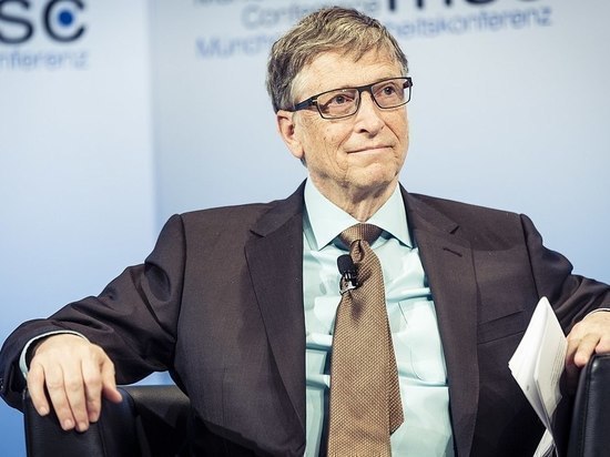 Билл Гейтс назвал вредными слухи о причастности к пандемии COVID-19