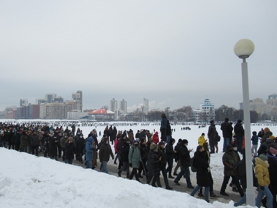 Второе несогласованное шествие в Екатеринбурге прошло без стычек и нападений на полицию