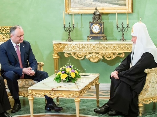 Игорь Додон поздравил патриарха Кирилла с годовщиной интронизации