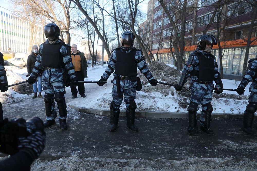 Почему не приехал омон. Московский ОМОН 2022. Нижегородский ОМОН 2003. ОМОН 2002. ОМОН Москва.