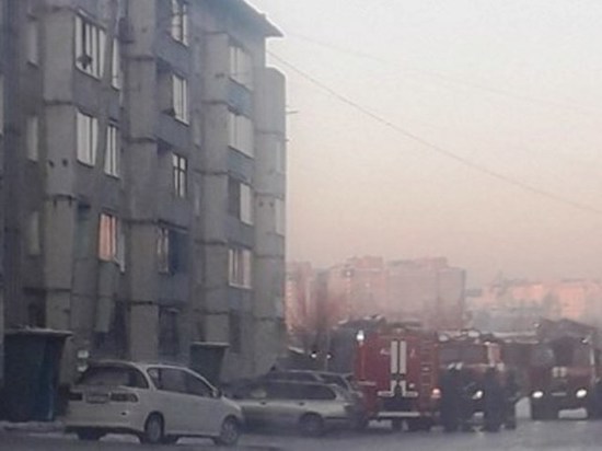 Пригоревшая еда оказалась причиной вызова пожарных в пятиэтажку в Чите