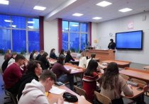 Недавнее заявление министра просвещения Сергея Кравцова о возможном введении в школах шестидневной учебной недели не на шутку всполошило родителей