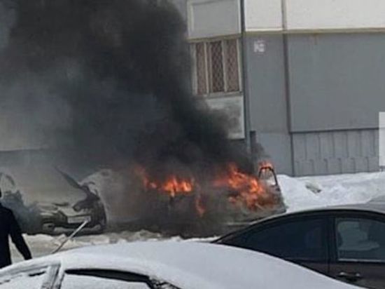 Массовое возгорание автомобилей произошло в Набережных Челнах
