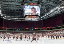 Международная федерация хоккея (IIHF) после полугода обсуждения и скандалов определилась, наконец, с местом проведения ближайшего чемпионата мира. Все матчи турнира пройдут в Риге, которая первоначально планировала разделить их с белорусской столицей. "МК-Спорт" рассказывает, как это будет. 