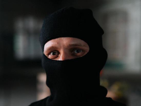 Из дома южносахалинца украли электроинструменты и алкоголь