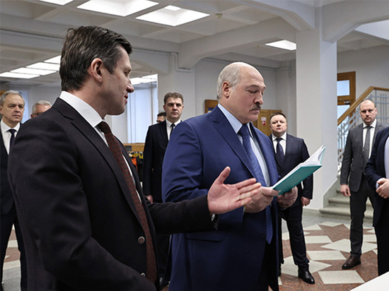 Эксперты считают, что белорусский президент попытается закрепить власть с помощью социологии