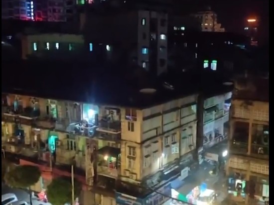 Жители Мьянмы устроили «бунт кастрюль» из-за военного переворота