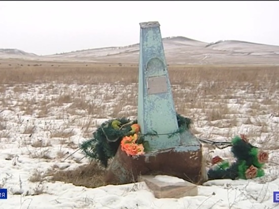 В Хакасии фермер огородил свои земли кладбищенскими памятниками