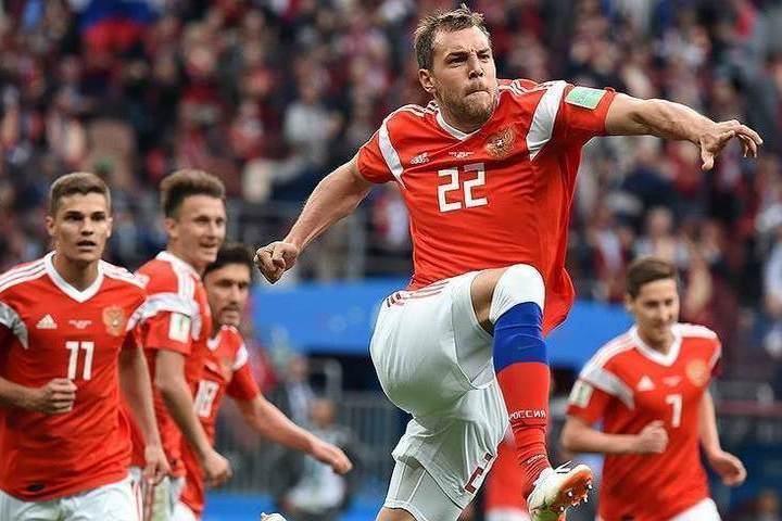 Дюков: к 2030 году сборная России должна войти в десятку лучших рейтинга ФИФА