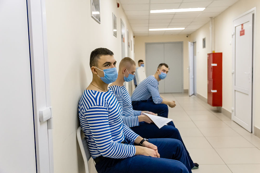 В Рязанском десантном училище проходит вакцинация от COVID-19: фоторепортаж