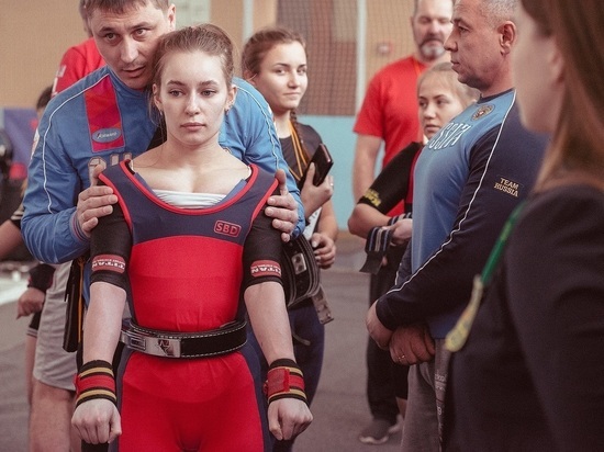 Девушки из Хакасии выступят на российских соревнованиях по пауэрлифтингу