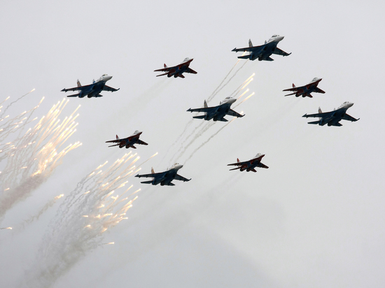 У границ России провели разведку десятки самолетов и беспилотников
