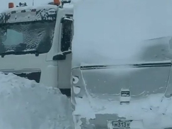 Прокуратура на Сахалине выяснит, кто не прав в ДТП с автобусом и бензовозом