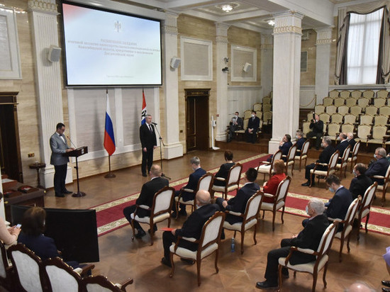 Губернатор поздравил новосибирцев со стартом Года науки и технологий