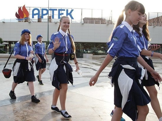 Губернатор Колымы оплатит школьникам проезд в знаменитый лагерь «Артек»