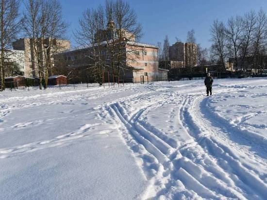 Новый школьный стадион на Запсковье будет открыт для местных жителей