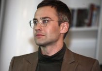 Знакомый Дмитрия Шепелева Александр Бенхин поздравил ведущего с готовящимся рождением второго ребёнка, а также объяснил, почему Дмитрий не разрешает родителям Жанны Фриске видеться с Платоном