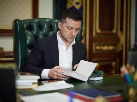 Зеленский: на Украине нет проблем с русскоязычными книгами