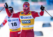 Александр Большунов второй год подряд станет обладателем Кубка мира по лыжным гонкам