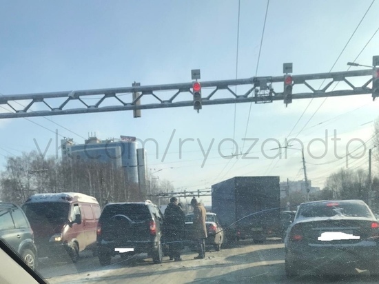 На Московском шоссе в Рязани произошло массовое ДТП