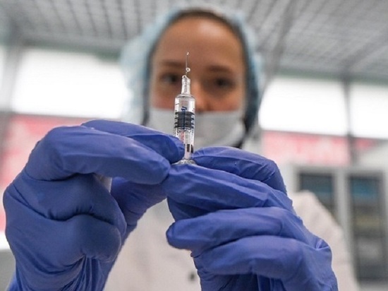 Жители Серпухова старшего поколения смогут вакцинироваться от коронавируса