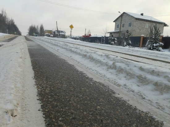 Жители Смоленска негодуют из-за плохой уборки снега