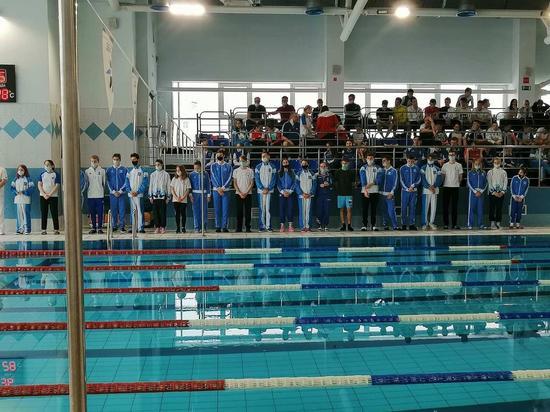 Пловцы из Салехарда взяли 26 медалей на первенстве Ямала