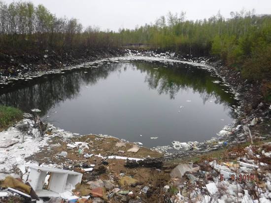 В Бурятии местные власти создали в прибрежной зоне Байкала зловонное озеро