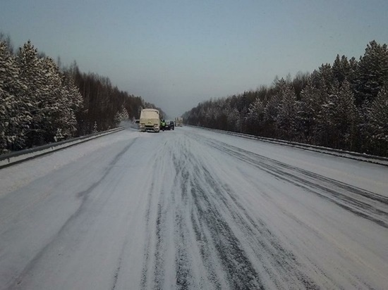 На свердловских дорогах ограничено движение общественного транспорта