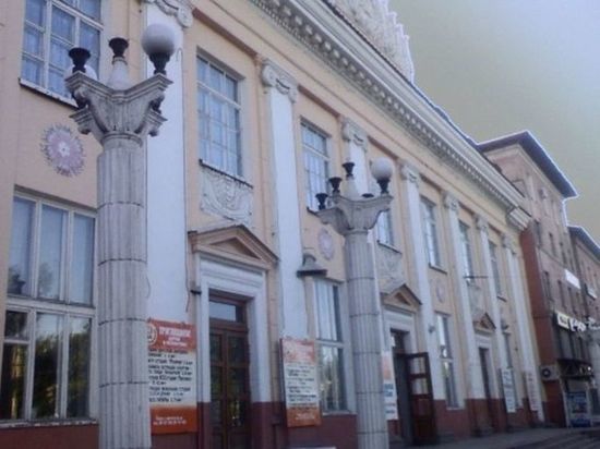 Омский завод имени Баранова откажется от собственных поликлиник и авиаколледжа