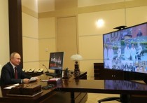 Президент Владимир Путин в ходе заседания совета по науке и образованию сообщил, что в сфере разработки препаратов для вакцинирования от COVID-19 Россия вышла в лидеры