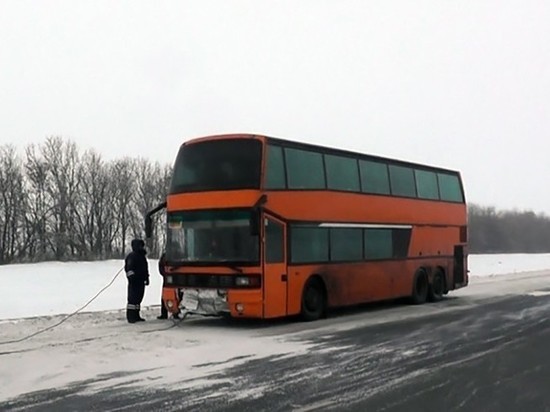 Автобус с иностранцами встал на трассе в Калужской области из-за мороза