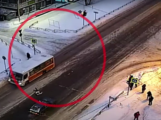 Не торопитесь, а то успеете: в Петрозаводске автобус сбил пешехода