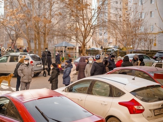 Астраханцы снова борются с управляющей компанией, незаконно захватившей дома на улице Боевой