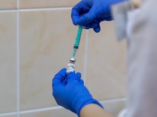 В Пскове отложили часть ковид-вакцины "про запас"