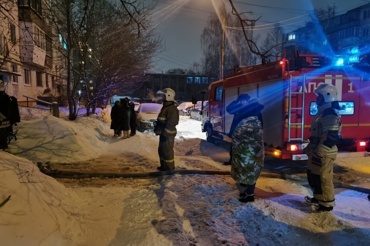 Происшествия в екатеринбурге сегодня. Пожар в Екатеринбурге. Обстановка в Екатеринбурге. Пожар в Екатеринбурге 26.