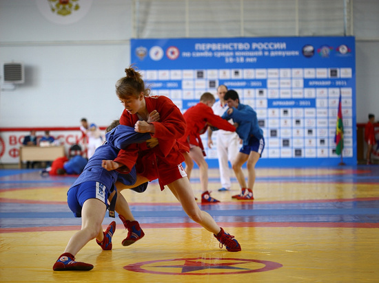 Спортсмены из Краснодарского края завоевали пять наград на первенстве России по самбо
