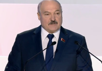 Президент Белоруссии Александр Лукашенко, выступая на VI Всебелорусском народном собрании, заявил, что стране нужно выстоять во что бы то ни стало