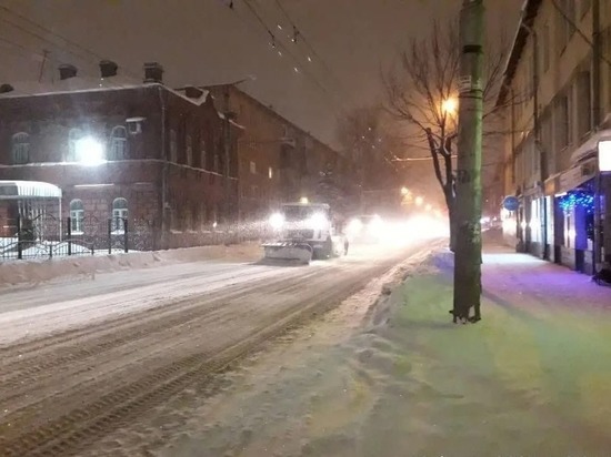 В Калуге за ночь вывезено почти 4 тысячи кубометров снега