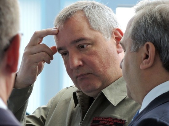 Рогозин: Россия не будет участвовать в лунной гонке