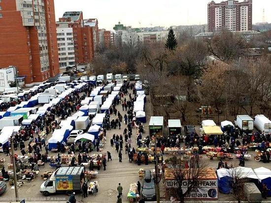 Из-за снегопада в Рязани отменили ярмарку выходного дня 13 февраля