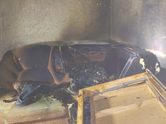 Сафоновские пожарные буквально вытащили мужчину из горящей постели