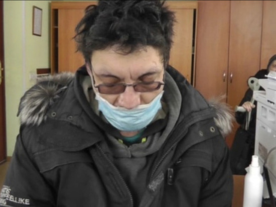 Живодёра, распилившего в Омске щенка, привезли на психиатрическую экспертизу